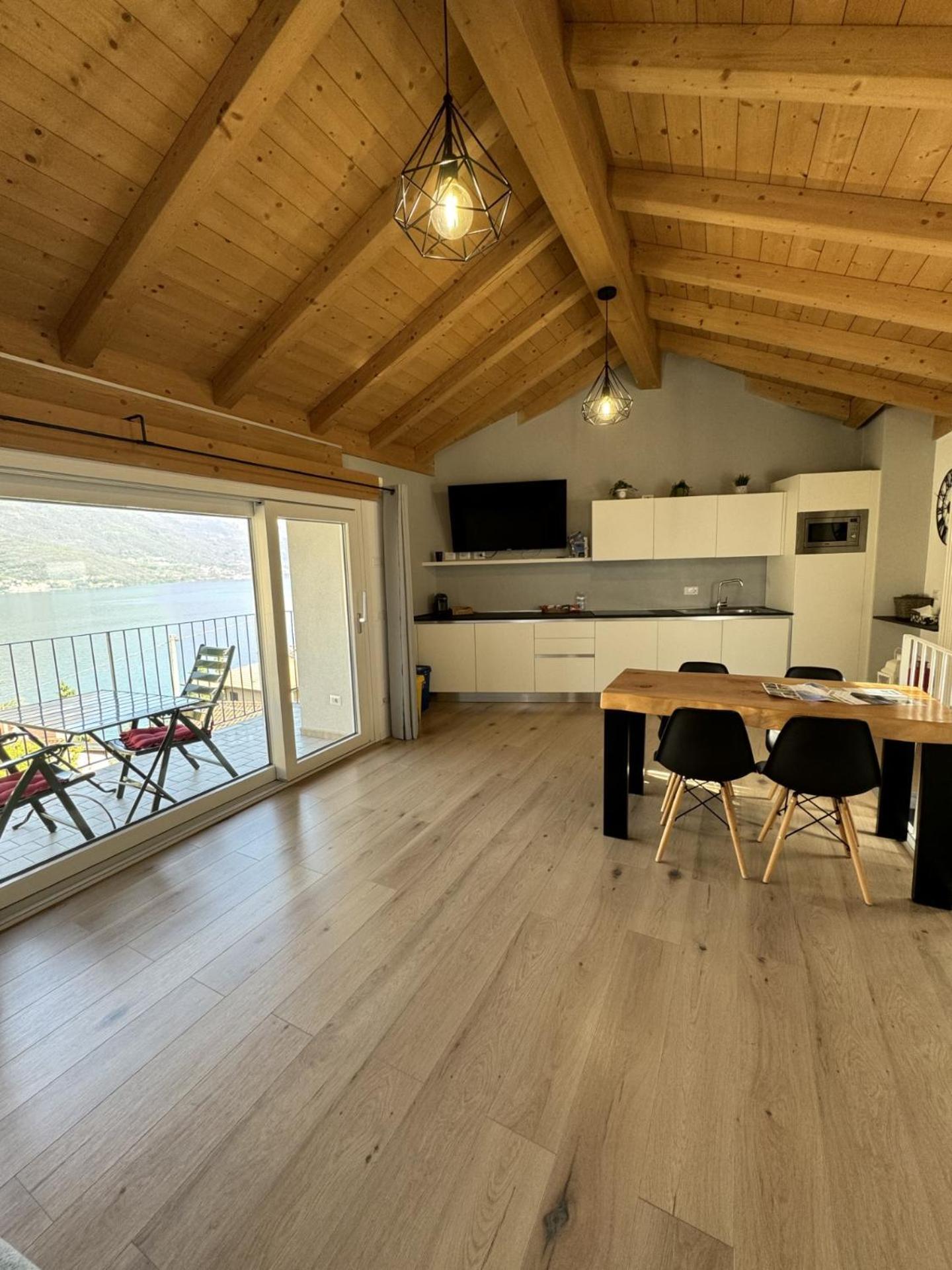 Bellano Holidays - Casa Artemio エクステリア 写真